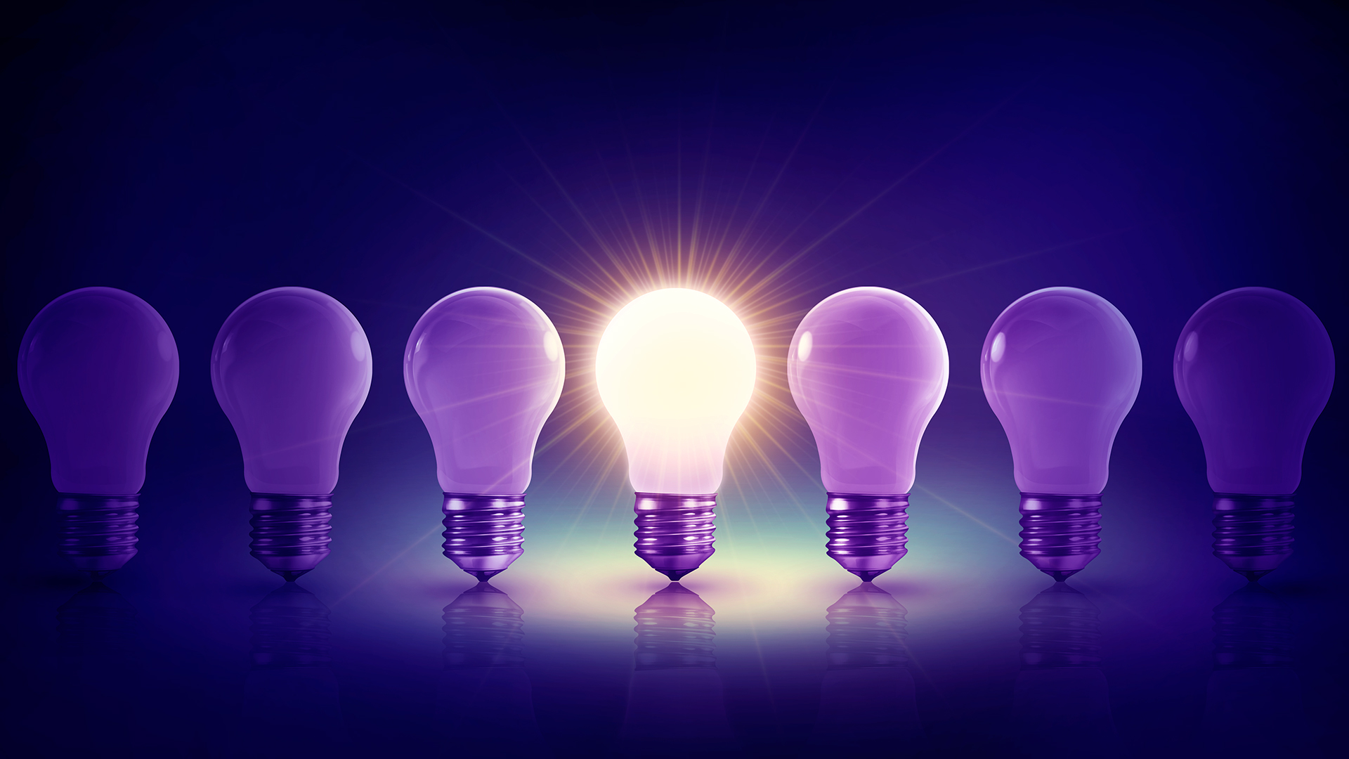 Illuminated light blub illustrating online training